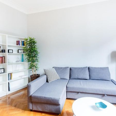 Spacious And Brilliant Apartment In Duomo By Easylife Milano Exterior foto